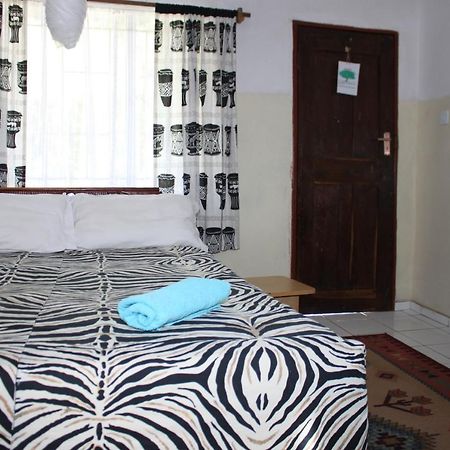 Reed Mat Lodge Lusaka Exterior foto